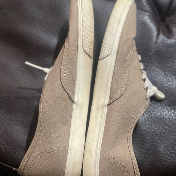 Vans - Picture 7 of 7